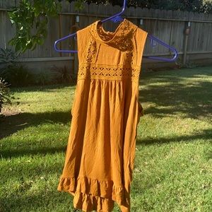 Women’s sleeveless top